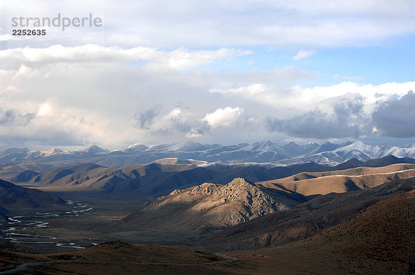 Panoramische Ansicht der Himalaya  Zhang Mu  Tibet  China