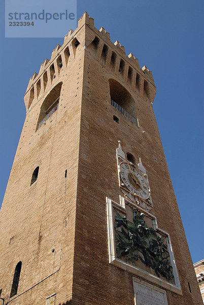 Italien  Marche  Recanati  Borgo Tower  Piazza Leopardi