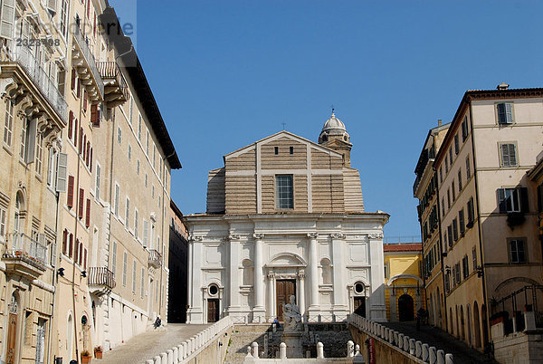 Italien  Marche  Ancona  Piazza Plebiscito  San Domenico Kirche
