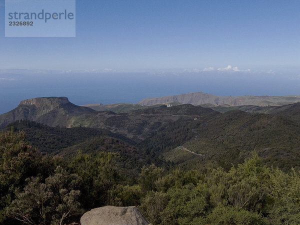 Panoramische Ansicht der Gesamtstruktur in Bergen  La Gomera  Kanaren  Spanien