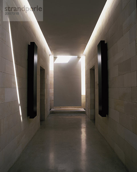 Korridor bedeckt in Stein  bali