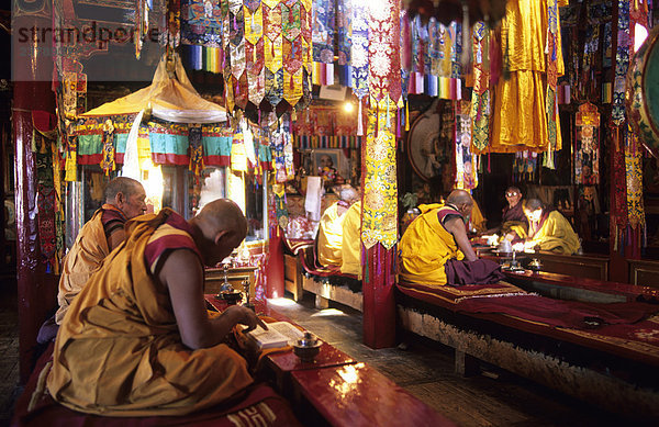 Indien  Ladakh  Thiksey  Mandala Gebete