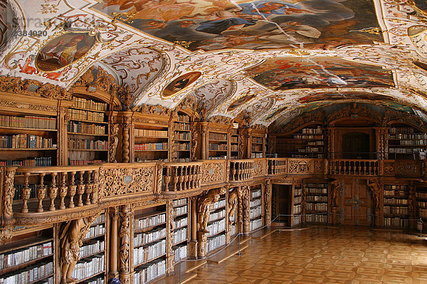 Innere der Bibliothek  Waldsassen  Bayern  Deutschland