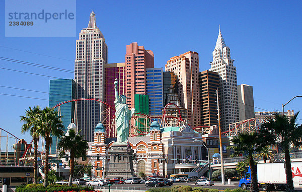 Replik der Statue of Liberty Hotel  New York New York Hotel  The Strip  Las Vegas  Nevada  USA