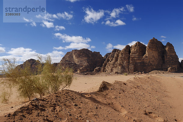 Felsformationen auf Landschaft  Wadi Rum  Jordanien