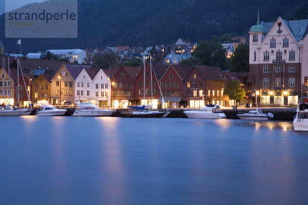 Norway  Bergen  Old Town  harbour at night