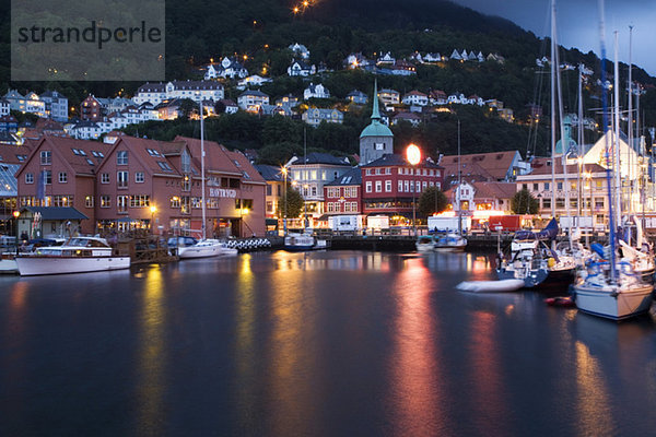 Norway  Bergen  Old Town  harbour at night