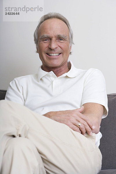 Senior Mann  lächelnd  Portrait