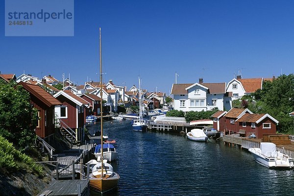 Dorf am Waterfront  Skerry  Grundsund  Lysekil Kommune  Vastra Gotaland County  Bohuslan  Schweden