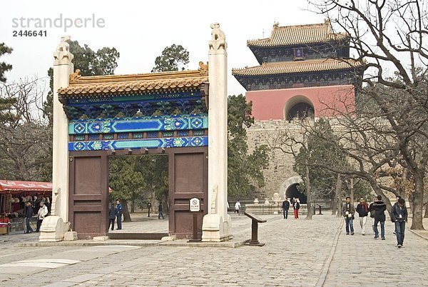 Touristen am Denkmal  Ming-Gräber  Beijing  China