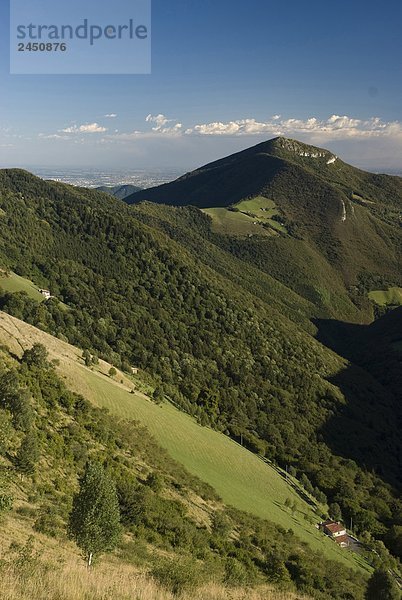 Italien  Lombardei  Colli di San Fermo  Wiese.