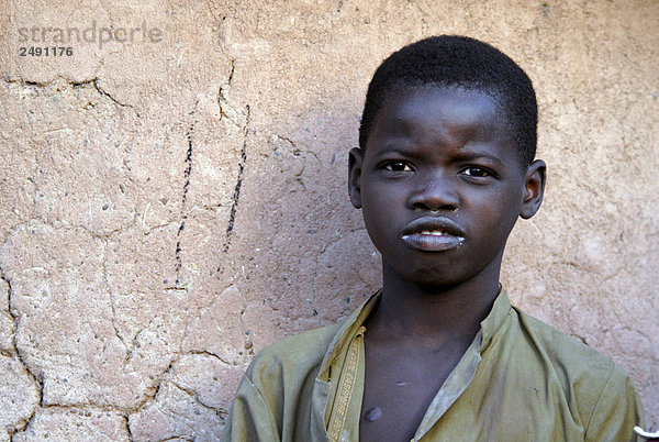 Junge im Dorf  Banfora  Burkina Faso  Afrika