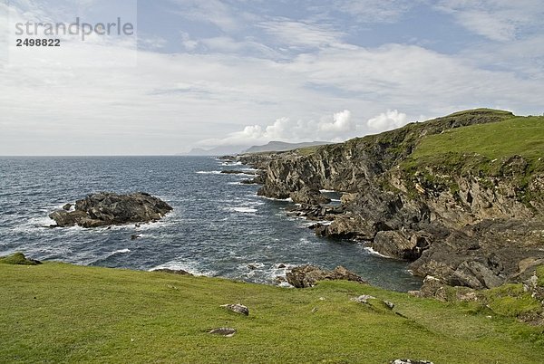 Felsformationen an der K??ste  Dumha Eige  Achill Island  County Mayo  Connacht  Irland