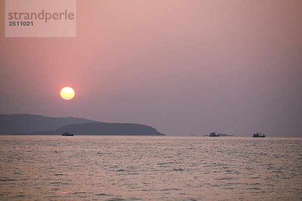 Asia  Thailand  Sunset over sea