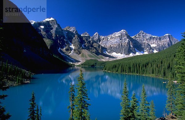 Morraine Lake  Banff National Park  Alberta  Canada
