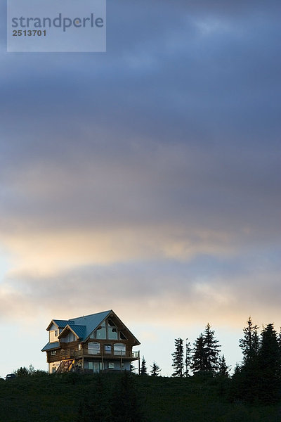 Wohnhaus Sommer Sonnenuntergang Hügel Ansicht Kenai-Fjords-Nationalpark Alaska Halbinsel