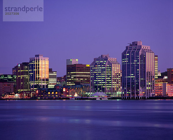 Downtown Halifax in der Dämmerung  Nova Scotia