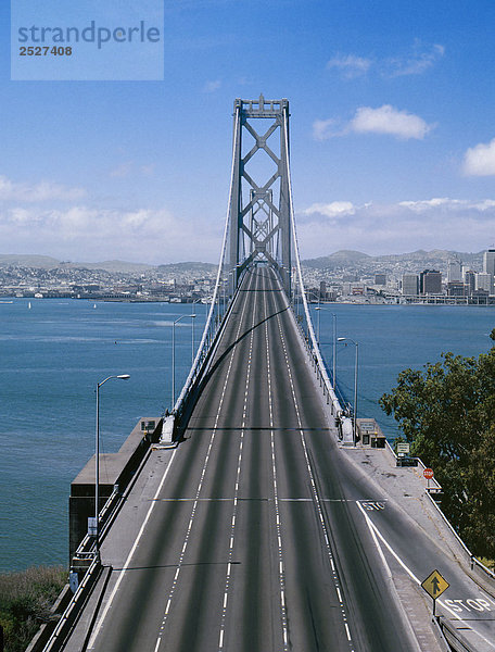 San Francisco Bay Bridge ohne Verkehr