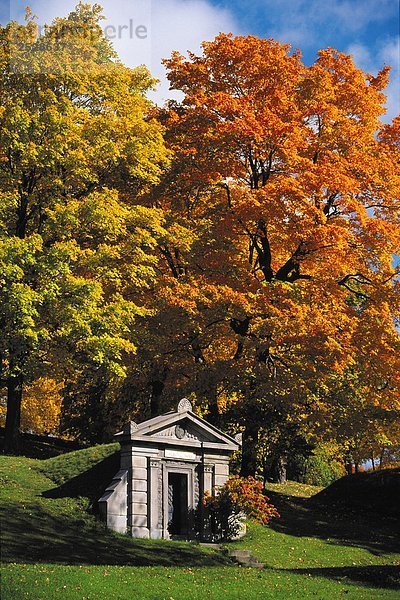 Mount Royal Cemetery  Montreal  Quebec
