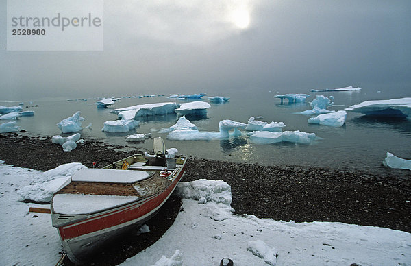 Clearing-Nebel  Grise Fiord  Nunavut