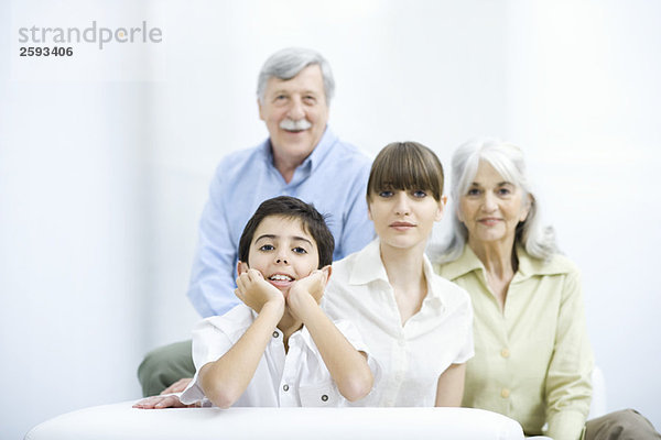 Drei Generationen Familie  Porträt