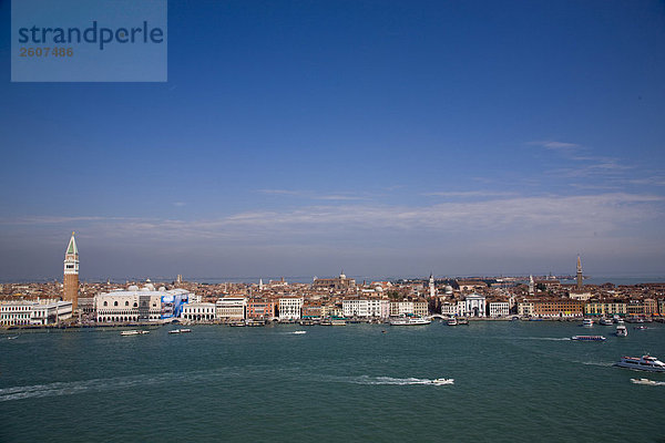 Luftbild der Boote in River  Veneto  Venedig  Italien