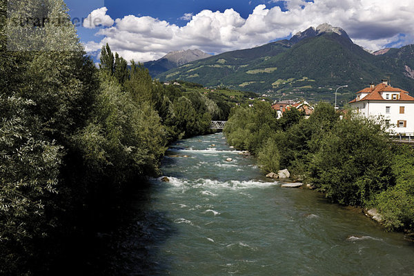 Italien  Südtirol  Fluss bei Meran