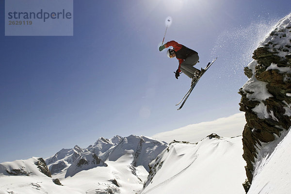 Italien  Tirol  Monte Rosa  Freeride  Skispringen  Tiefblick