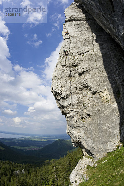 Gederer Wand  Man free climbing