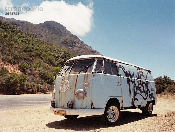 VW-Bus verschieben in der Wüste  Chapman's Peak  Kap-Halbinsel  Cape Town  Südafrika