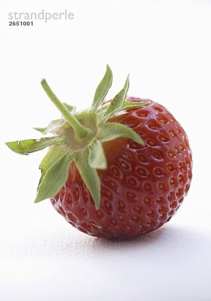 Eine Erdbeere (Nahaufnahme)