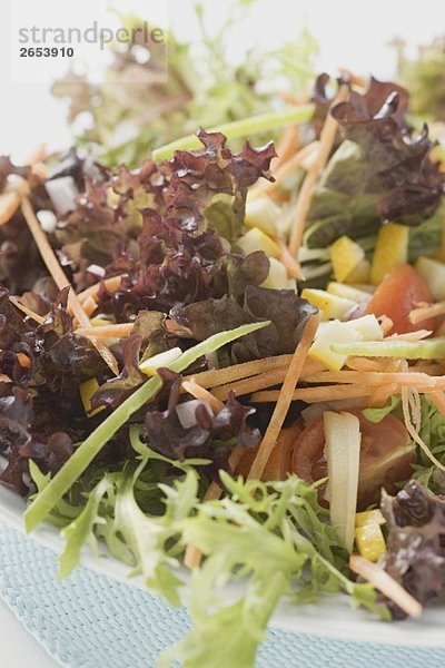 Blattsalat mit Gemüse