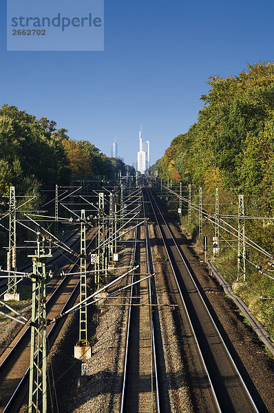 Erhöhte Ansicht der Railroad verfolgt  Frankfurt am Main  Hessen  Deutschland