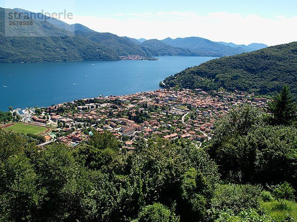Gebäude Stadt Ansicht Lago Maggiore Luftbild Fernsehantenne Cannobio Italien Piemont