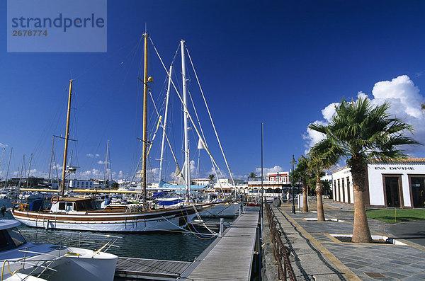 Segelboote am Hafen  Playa Blanca  Lanzarote  Kanaren  Spanien