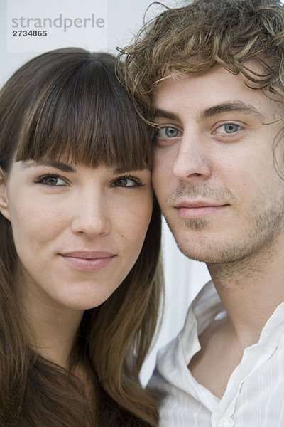 Porträt eines jungen Paares