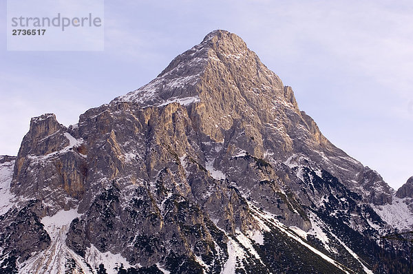 Schneebedeckten Berg unter Himmel  Mt Sonnenspitze  Mieminger Gebirge  Österreich