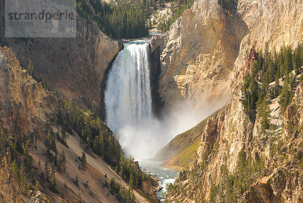 Erhöhte Ansicht der Wasserfall  Yellowstone National Park  Wyoming  USA