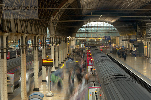 Der Bahnhof Paddington London Großbritannien.