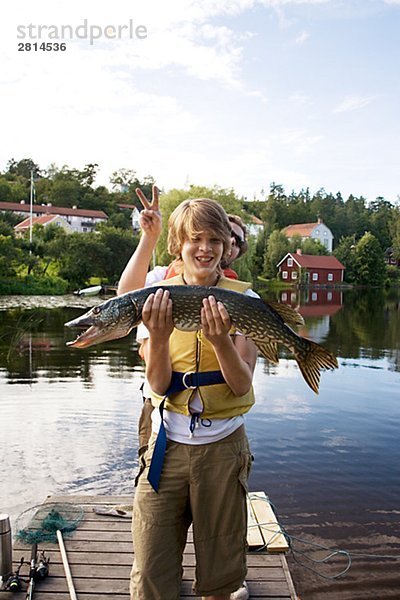 Fisch Pisces Junge - Person Steg