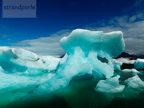 Eisberg und Eis-Skulpturen Vatnajokull Island.