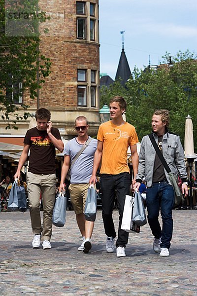 Mann 4 Tasche kaufen jung