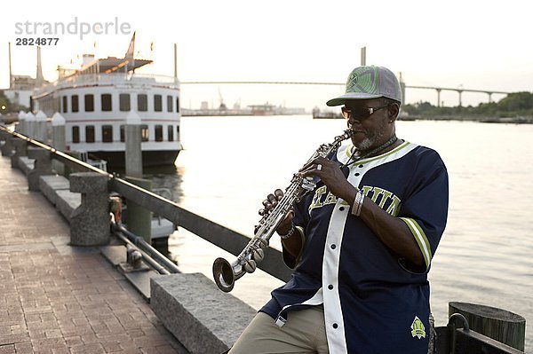 USA  Georgia  Savannah  Riverfront  Straßenmusiker