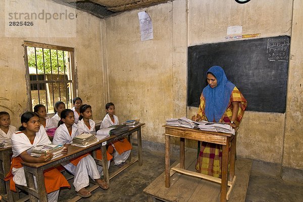 Bangladesch  Unterricht in der Schule in der Nähe von Comilla