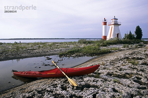 sitzend Messer Leuchtturm Insel Kajak Bruce Peninsula Nationalpark Kanada Ontario