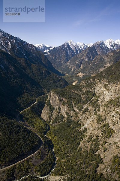 Antenne von Cayosh Creek  Cascade Mountains  Lillooet  British Columbia  Kanada.