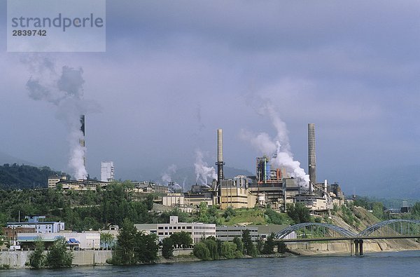 Cominco Smelter und Umweltverschmutzung auf dem Columbia River  British Columbia  Kanada.