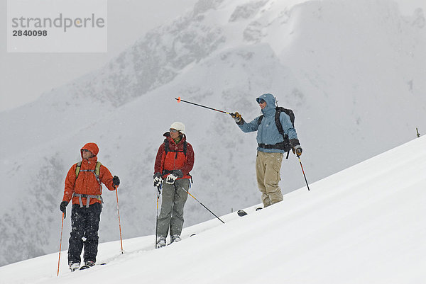 nahe Führung Anleitung führen führt führend Chance Ski unbewohnte entlegene Gegend British Columbia Kanada