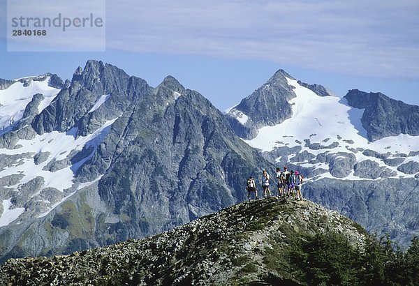 Eine Gruppe von Wanderer genießen der Landschaft Garibaldi Provincial Park  British Columbia  Kanada.