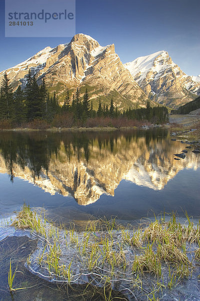 Mount Kidd - Kananaskis Country Alberta  Kanada.